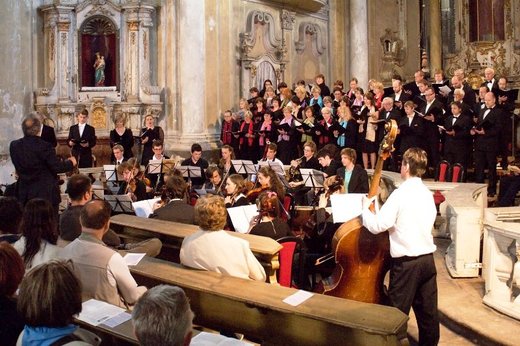 05_agnus_dei_-_skvele_sopranove_solo.jpg