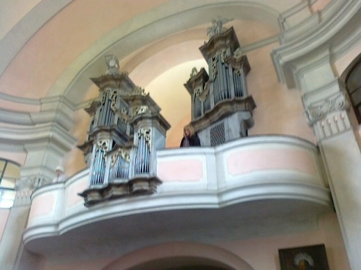06_na_varhany_slecna_z_-_velmi_dobre.jpg